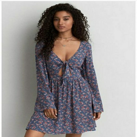 American Eagle Outfitters Dresses & Skirts - American Eagle Floral Blue Tie Front Dress